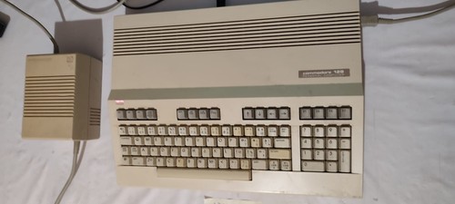 Commodore 128 c128 computer - commodore,