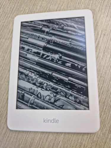 Amazon kindle 10th generation - kindle,