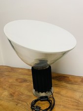 lampada design recente taccia grande nera in vetro achille castiglioni per flos