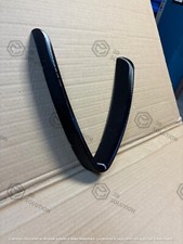 Bordo A V Per Scudo A Nido