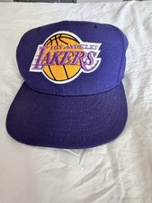Cappello vintage Los Angeles Lakers 100% lana taglia media NBA basket 