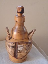 Bottiglia di legno vintage -