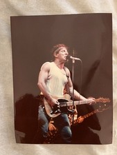 BRUCE SPRINGSTEEN PHOTO LIVE MILANO 21.6.85 CM. 22x16.5