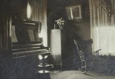 Soggiorno vintage con sedia a