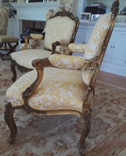 MAESTOSA COPPIA di poltrone