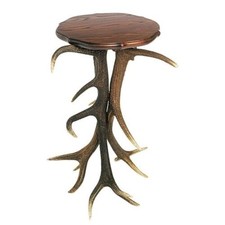 Tavolo con vero corna di cervo. Aste. 45x45 cm x H 72 cm - 116616 