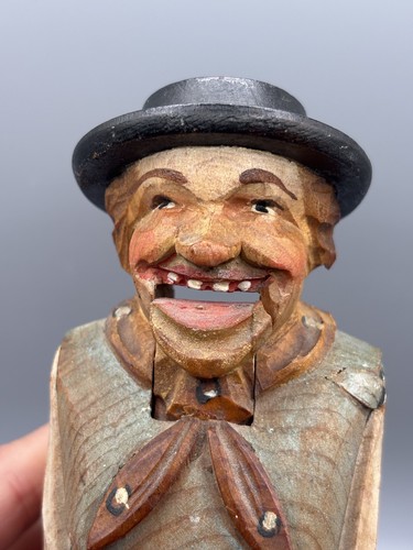 Statuina cracker noce legno