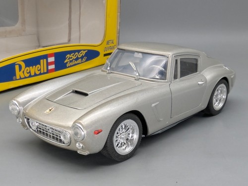 Modellini auto revell - 1:18,