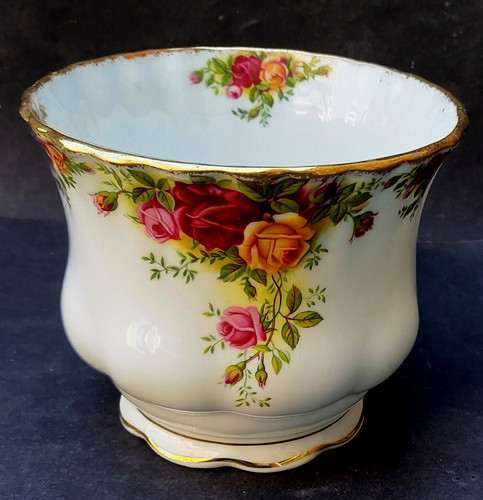 Bone china royal albert - china,