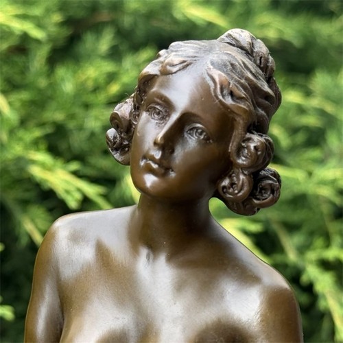Statua donna bronzo dama