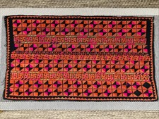 Antico panno ricamato