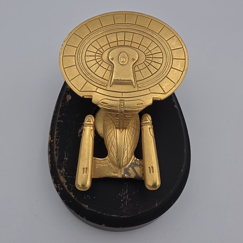 Star trek gold tone uss - trek,