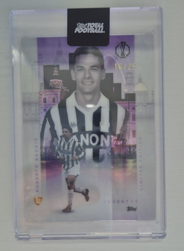 Topps total football champions - football,