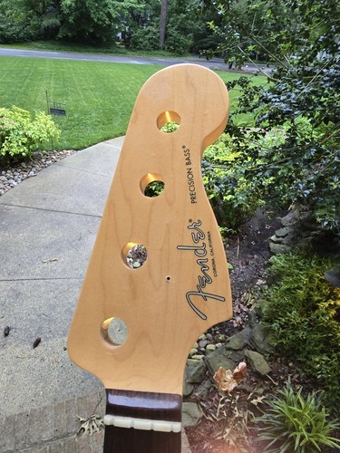 Fender american precision - fender,