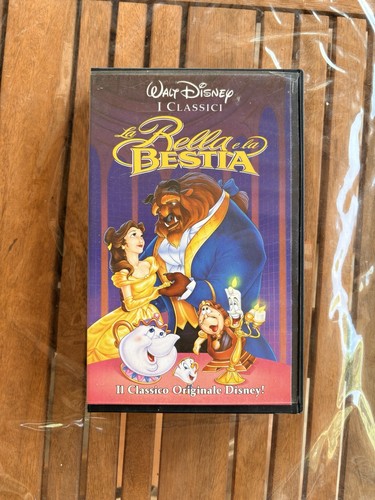 Walt disney home video - walt,