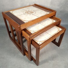 Nido di tavolini vintage metà