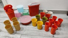 TUPPERWARE LOTTO 25 PEZZI BICCHIERI + CONTENITORI VARI VINTAGE ANNI 70 NUOVI
