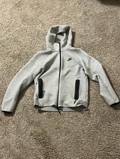 Grey Nike Tech Fleece