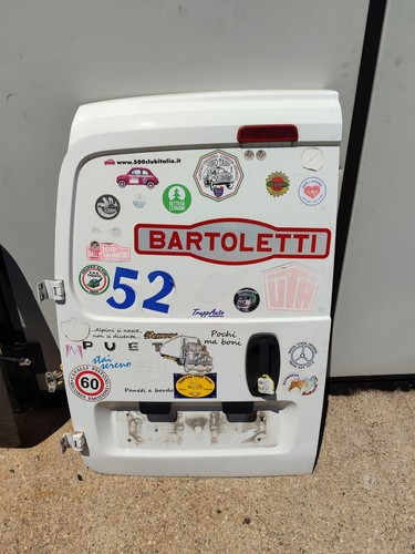 Porta carico post - a, battente