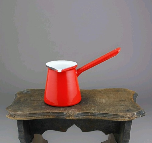 Lattiera smaltata vintage