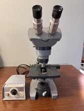 Illuminatore microscopio