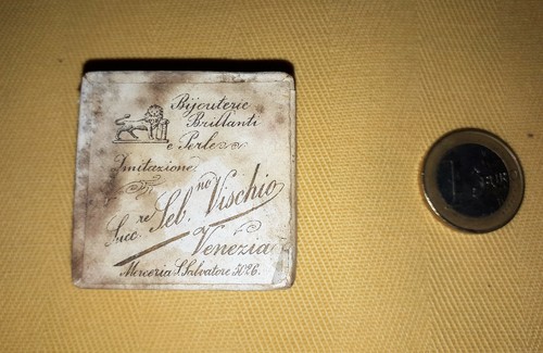 Antica scatola cartone - antica,