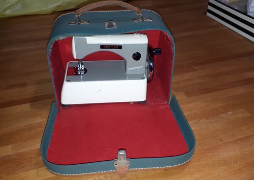 Macchina cucire mini necchi - macchina, da