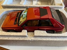 Lancia Delta S4 rosso scala 1/18 di Autoart Cod. 74771 come nuovo con scatola.