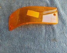 PLASTICA FANALINO FRECCIA ANTERIORE DX BMW E28 518 520 DAL 1982 ARIC 11709131