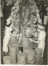 1940 ca MILANO INDUSTRIA Operaie confezionano panettoni MOTTA *Foto