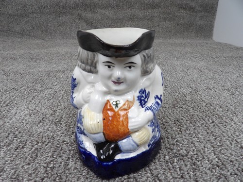 Vaso brocca figurativa stile