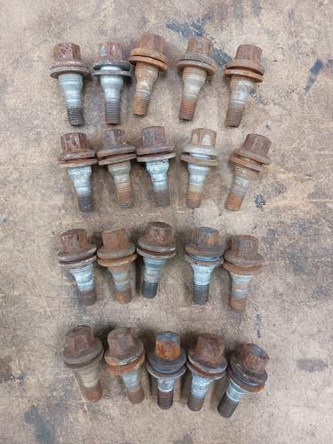 Set bulloni cerchi lega - bulloni,