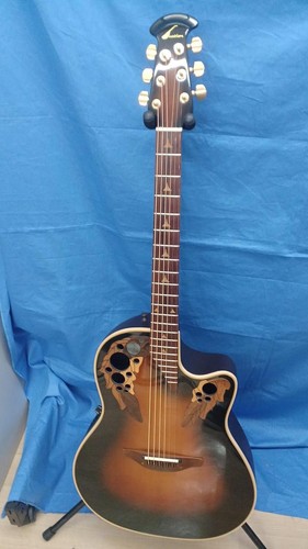 Chitarra acustica elettrica