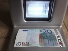 rilevatore di banconote false