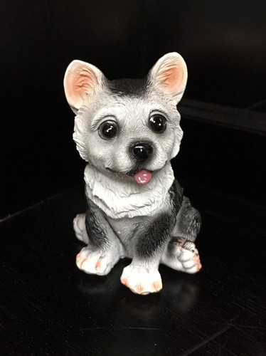 Siberian husky puppy figurine - puppy,