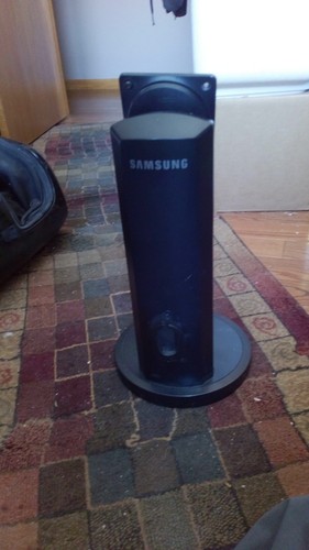 Supporto monitor regolabile