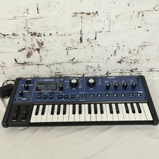 Novation MiniNova