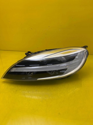 Volvo v40 lift full - ii,