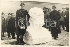1933 MILANO Busto di Mussolini fatto dai balilla del Gruppo GANDOLFO nella neve
