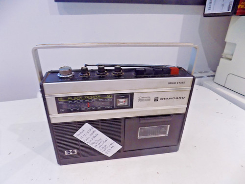 Radio a cassetta - a,