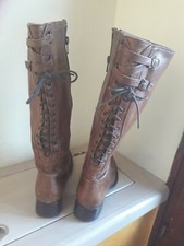 Stivali In Pelle Nero Giardini Stringati