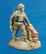 Royal Model 1/35 Paracadutista