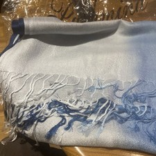 Sciarpa Pashmina BN Blu Pallido Laurea Più Scura. Taglia unica.