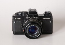 fotocamera analogica Praktica