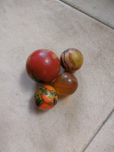 Vecchie palline rimbalzanti - vecchie,