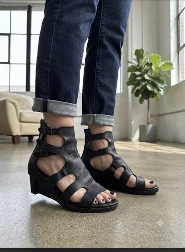 Trippen sandalo platform