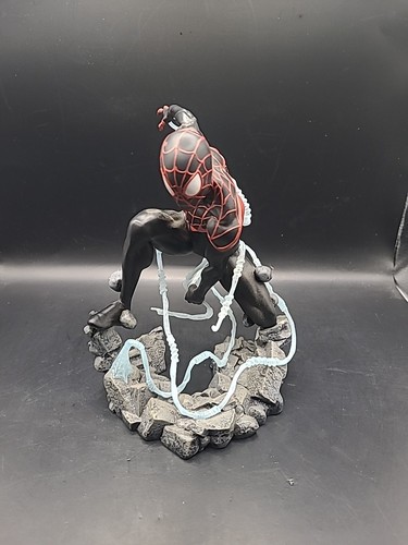 Statua diamond select toys - select,