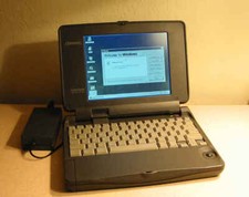 Mini computer portatile vintage Compaq Contura Aero 4/33c 700 MB Windows 95