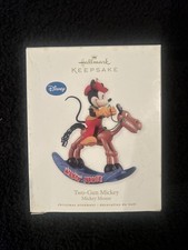 Hallmark Disney 2 Gun Topolino