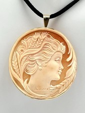 Cameo 14Kt Gold Brooch Pendant